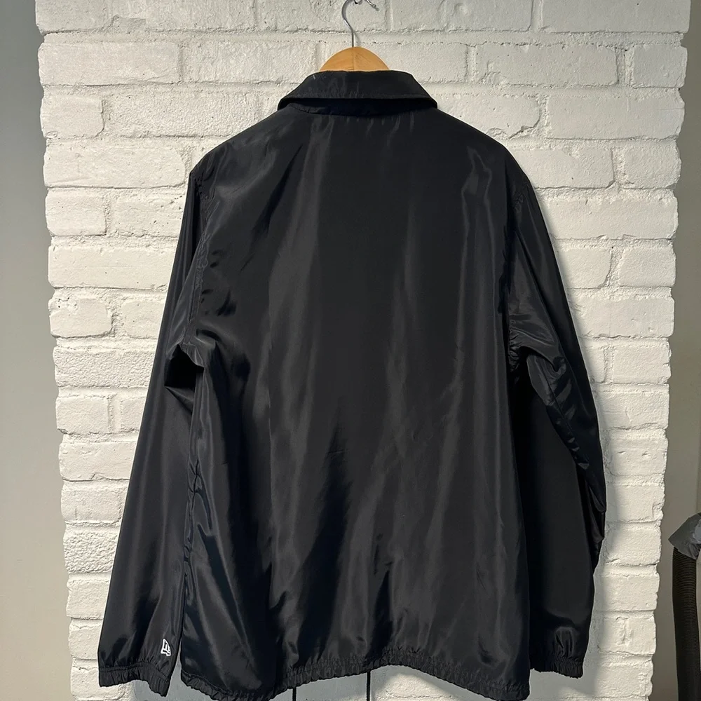 New Era Black Yankees Windbreaker - Picture 5 of 5